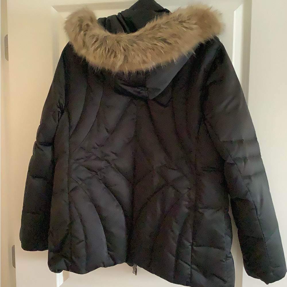 Black Down Puffer Jacket with Faux Fur Trim. Machine Washable.